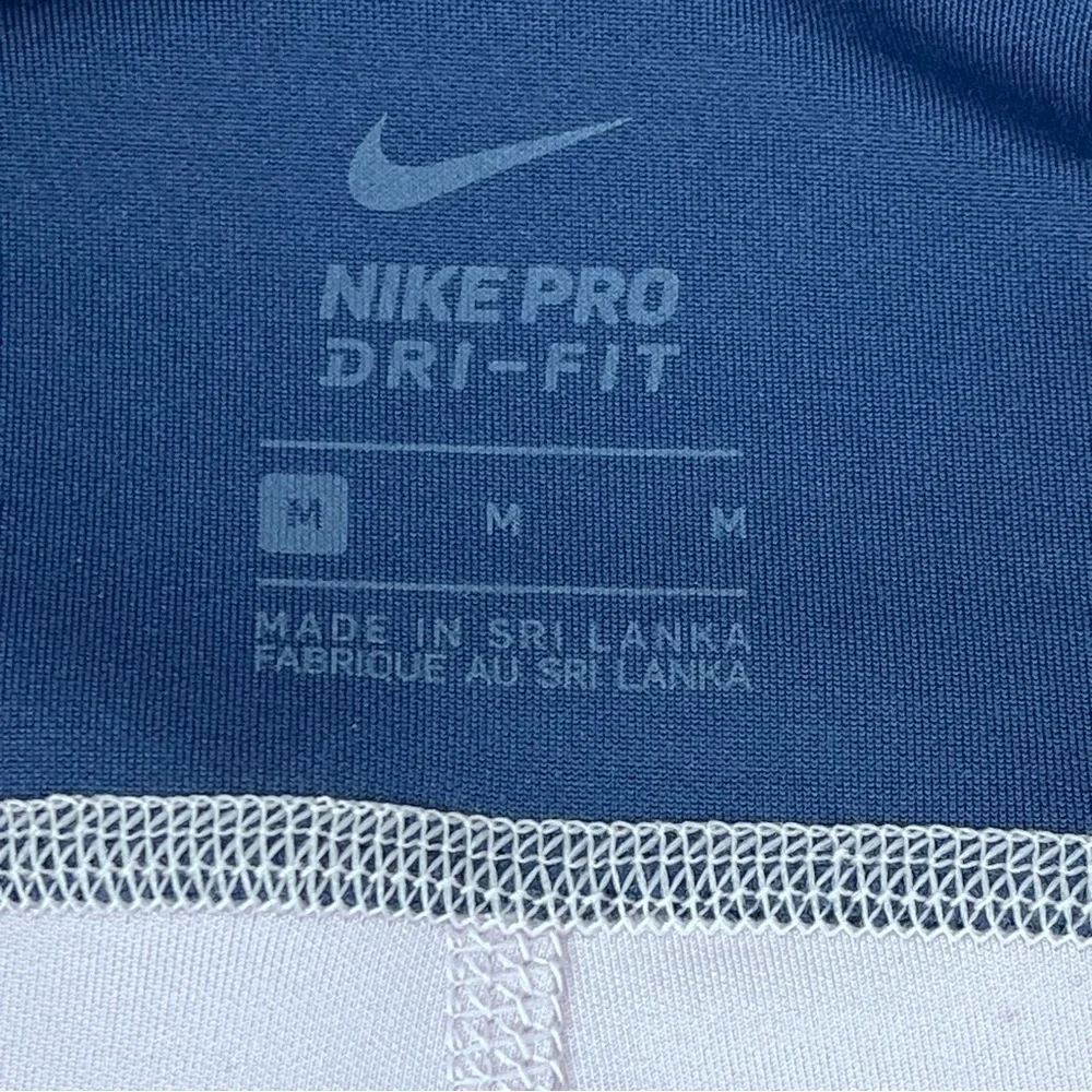 Nike Pro Women's Dri-Fit Pro Luxe 7/8 Training Leggings DA0958 Size M Activewear